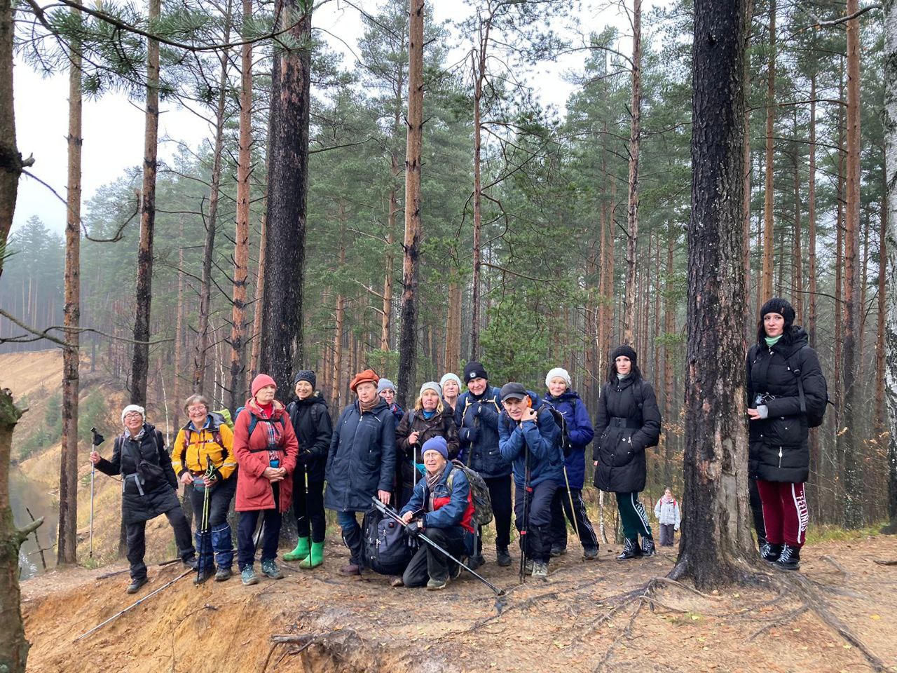общее фото участников в лесу